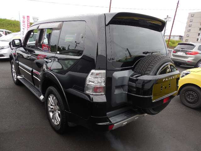 Mitsubishi Pajero 4