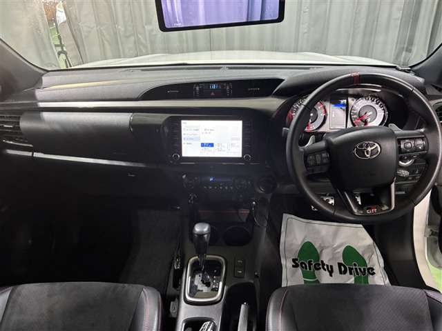 Toyota Hilux 6