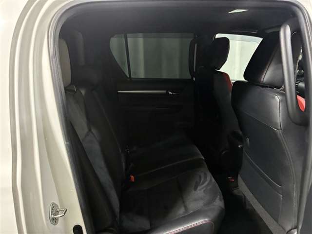 Toyota Hilux 8