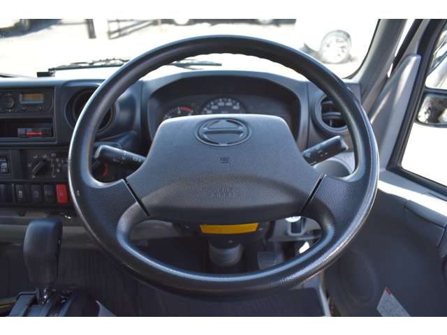 Hino Dutro 6