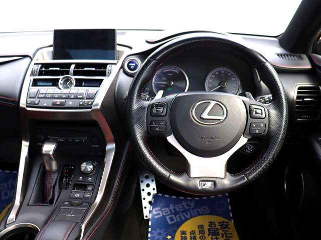 Lexus NX 8