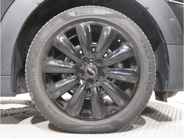 MINI Crossover 11