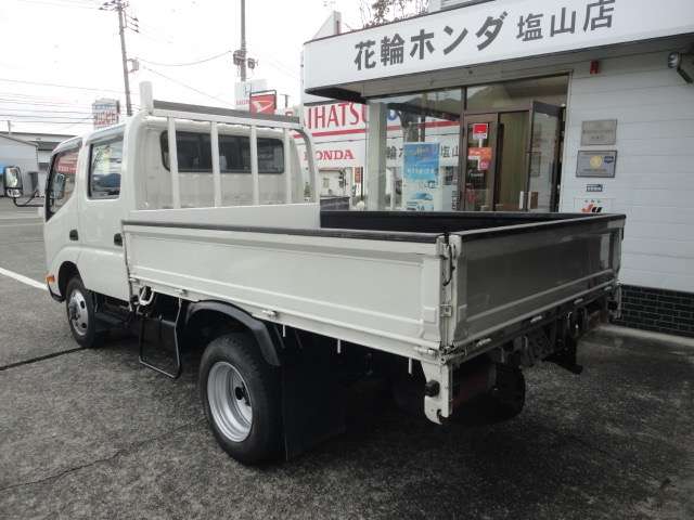 Hino Dutro 4