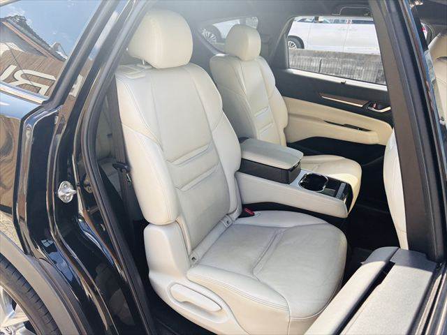 Mazda CX-8 10
