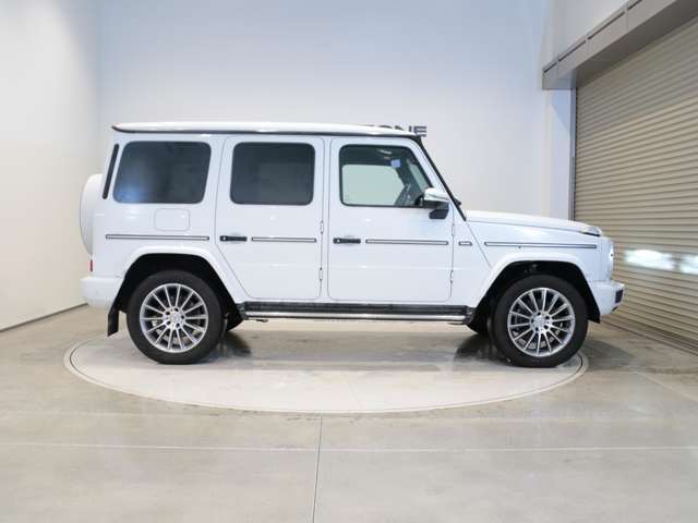 Mercedes-Benz G-Class 8