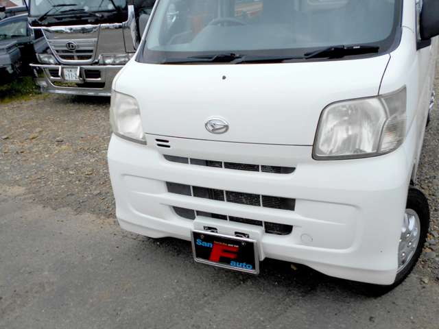 Daihatsu Hijet Cargo 2