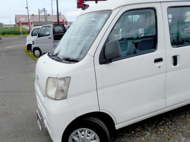 Daihatsu Hijet Cargo 4