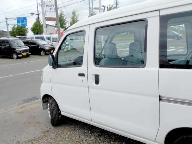 Daihatsu Hijet Cargo 9