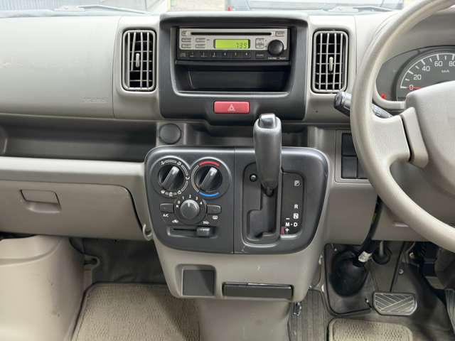 Nissan NV100 Clipper 12