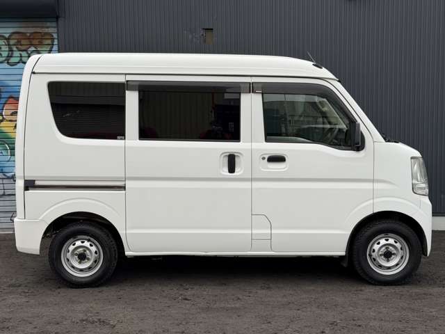 Nissan NV100 Clipper 6