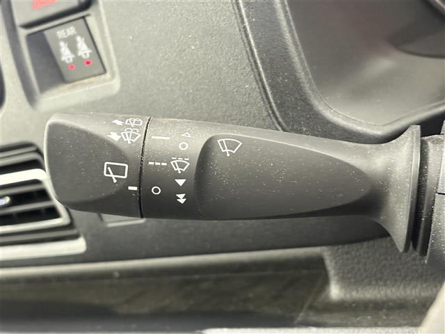 Daihatsu Atrai 7