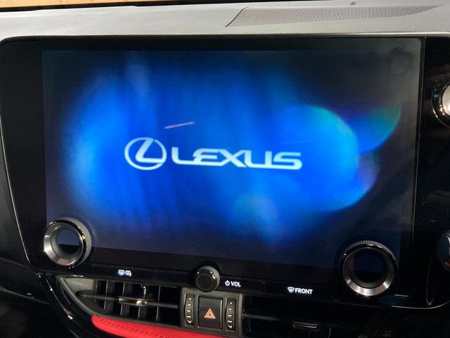 Lexus NX 4