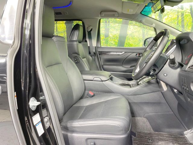Toyota Alphard 8
