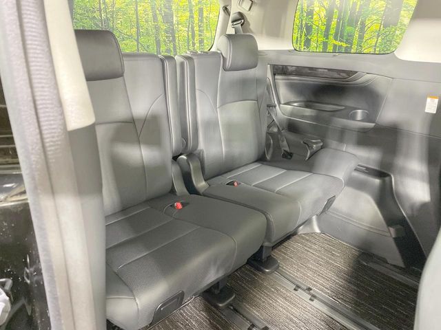 Toyota Alphard 10