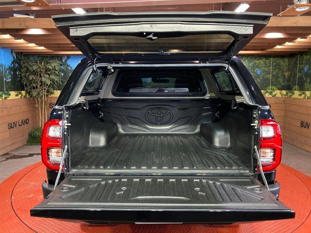 Toyota Hilux 11