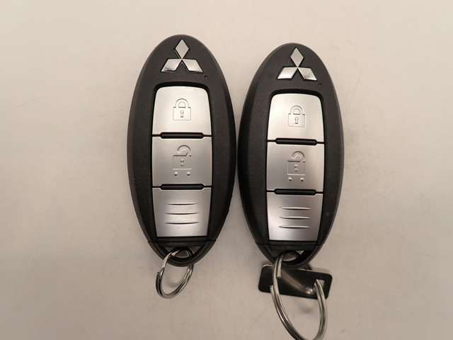 Mitsubishi eK X 4