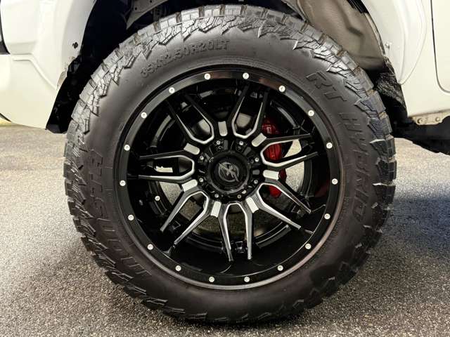 Toyota Hilux 11