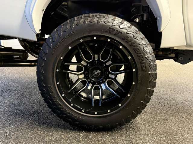 Toyota Hilux 12