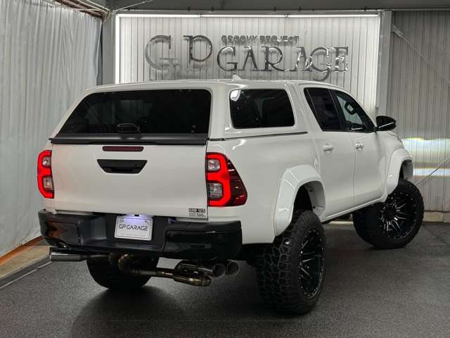 Toyota Hilux 4