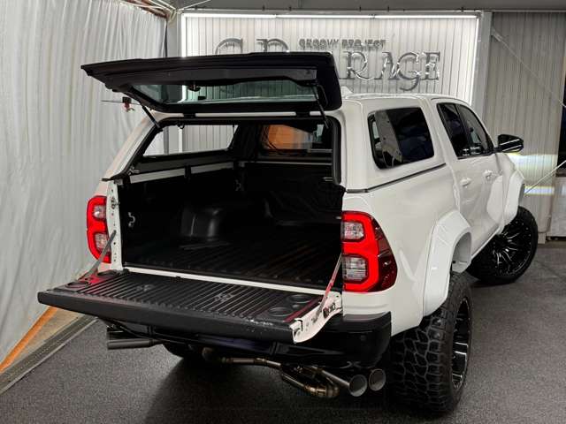 Toyota Hilux 6