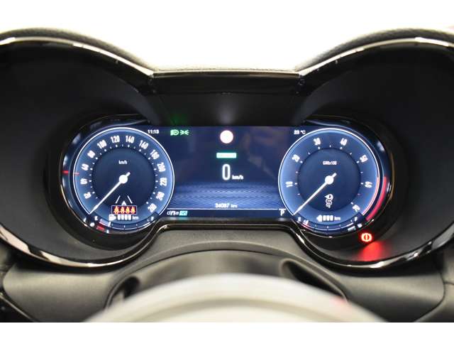 Alfa Romeo トナーレ 9