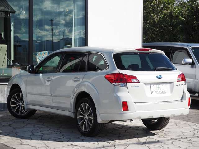 Subaru Legacy Outback 12