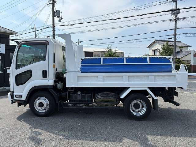 Isuzu Forward 11