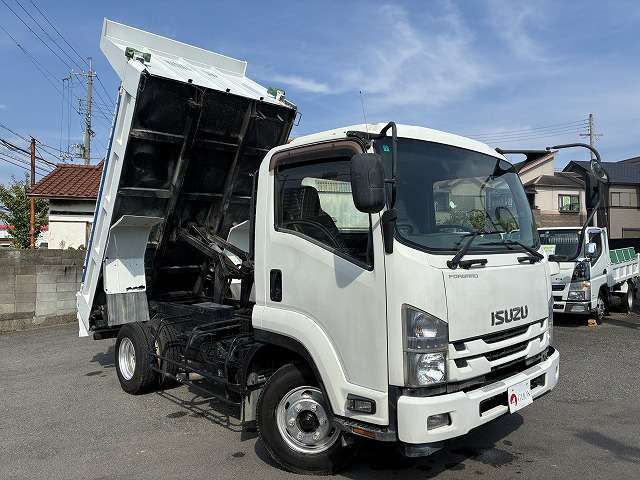 Isuzu Forward 3