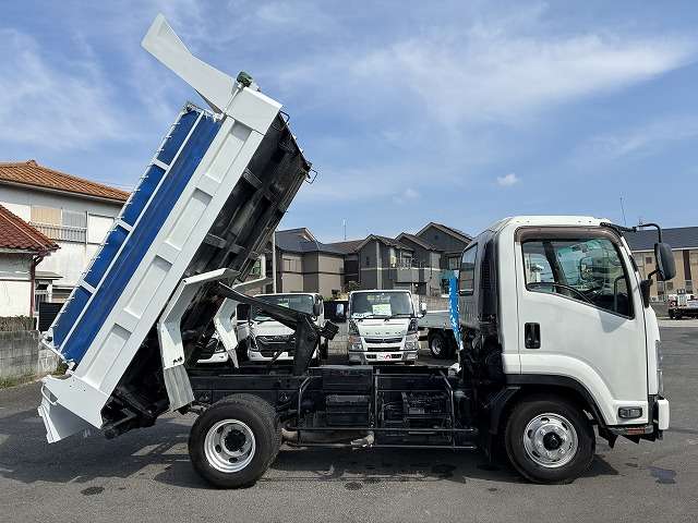 Isuzu Forward 5