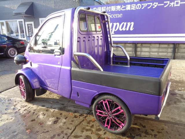 Daihatsu Midget II 5