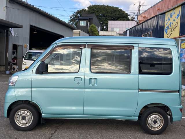 Daihatsu Hijet Cargo 5