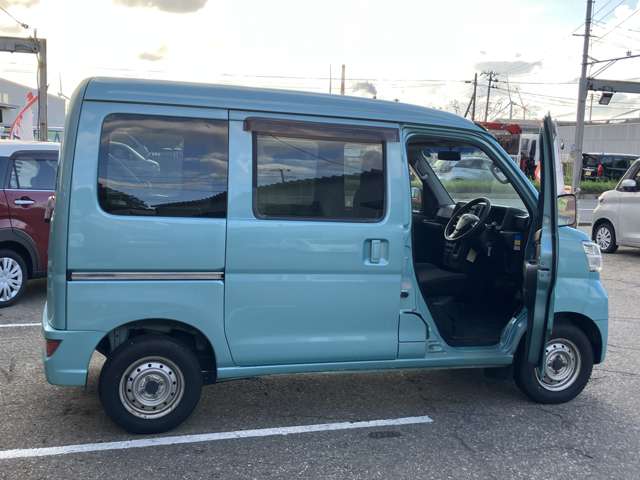 Daihatsu Hijet Cargo 9