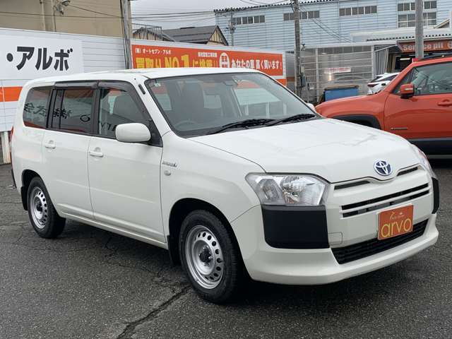 Toyota Succeed Van 3