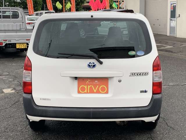 Toyota Succeed Van 6