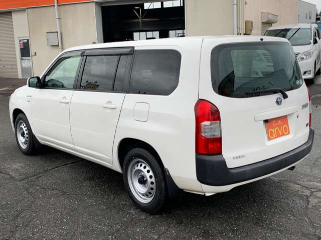 Toyota Succeed Van 8