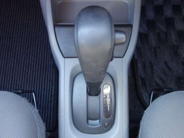 Nissan AD 11