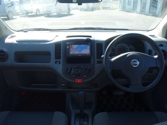 Nissan AD 10