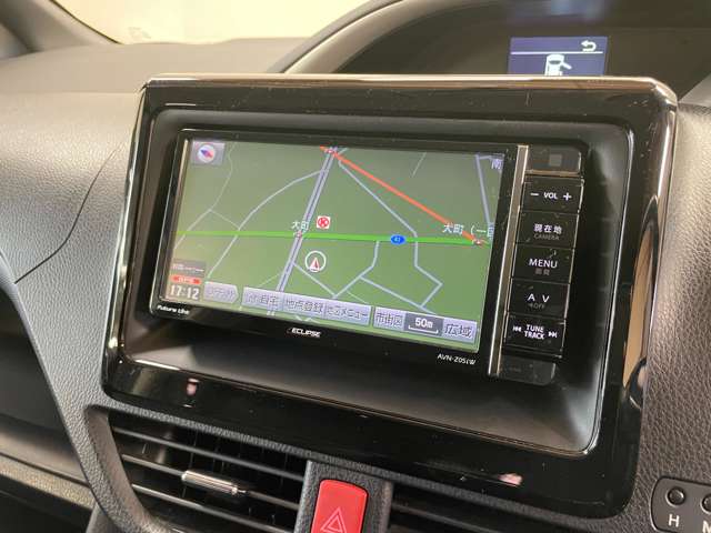 Toyota Voxy 3