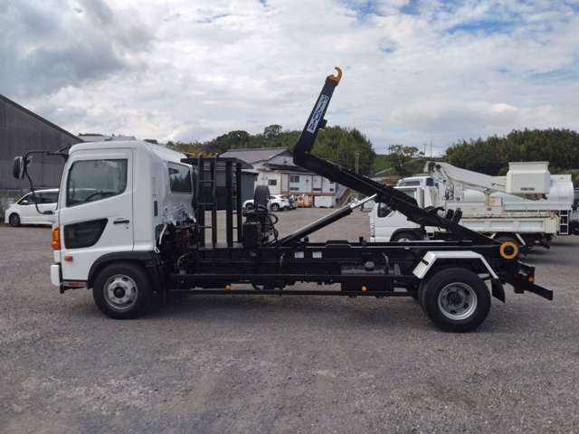 Hino Ranger 12