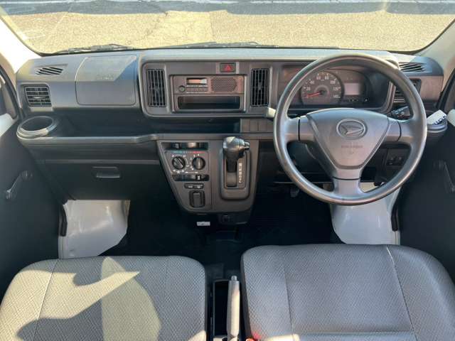 Daihatsu Hijet Cargo 10
