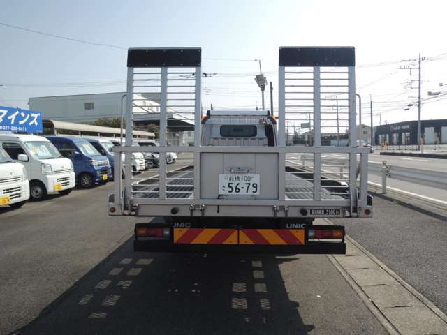 Mitsubishi Fuso Canter 2