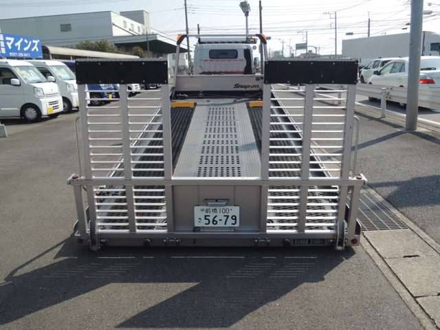 Mitsubishi Fuso Canter 8