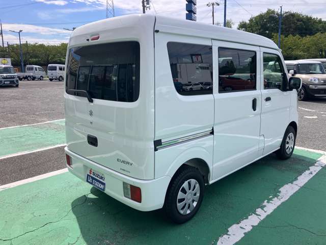 Suzuki Every 8