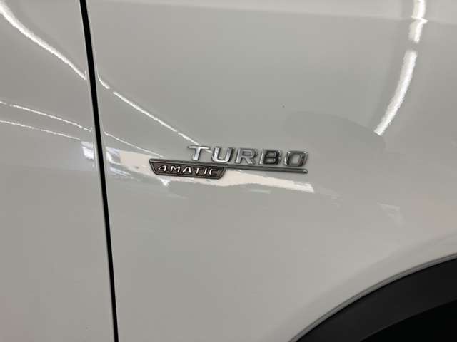 Mercedes-Benz GLB 11