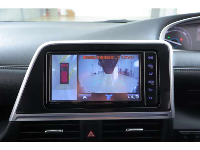 Toyota Sienta 11