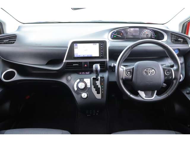 Toyota Sienta 7