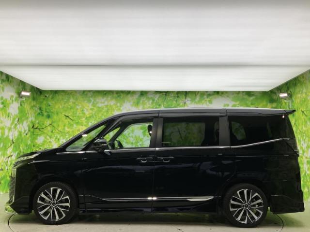 Toyota Voxy 5