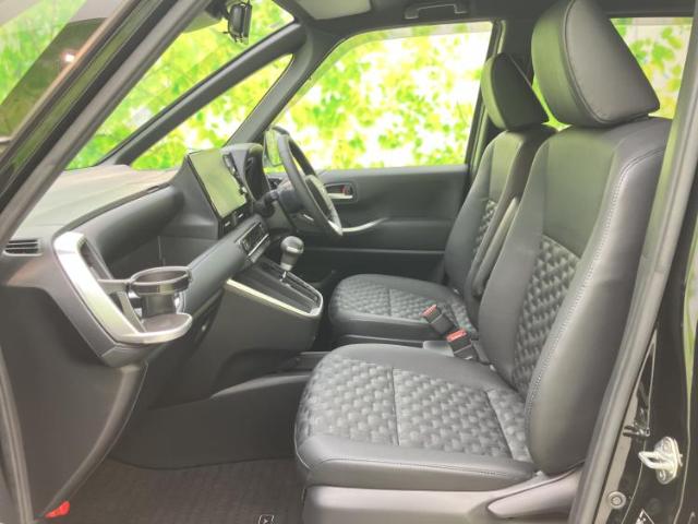 Toyota Voxy 9