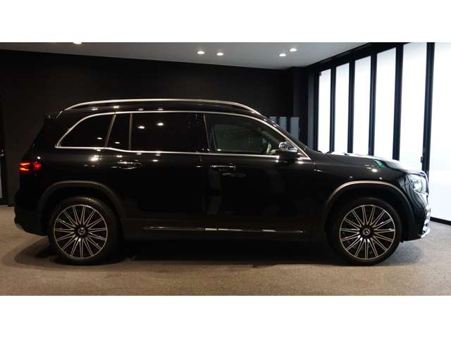 Mercedes-Benz GLB 11