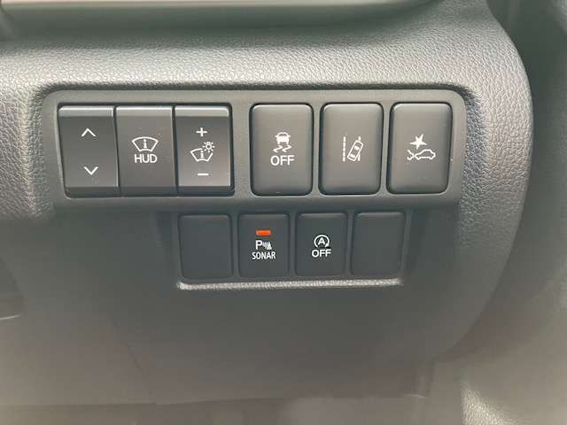 Mitsubishi Eclipse Cross 8